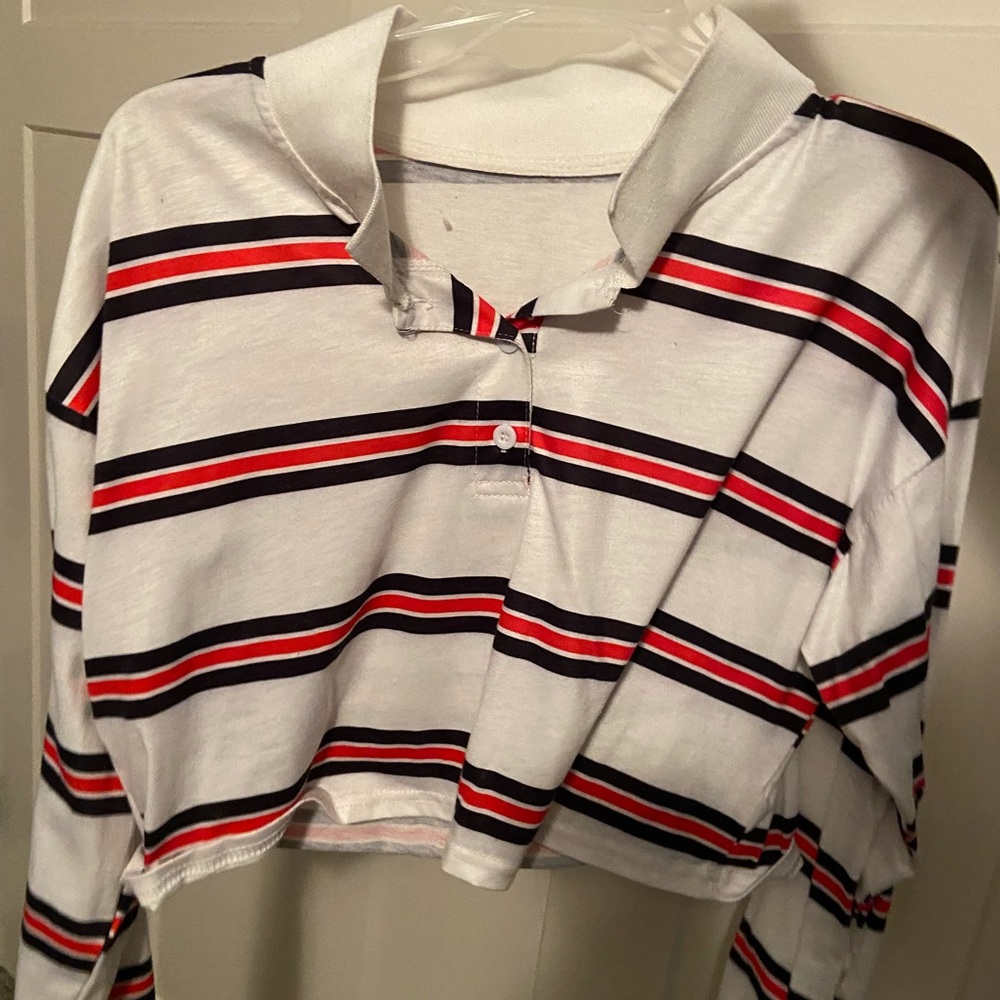barley wore. perfect condition. size M